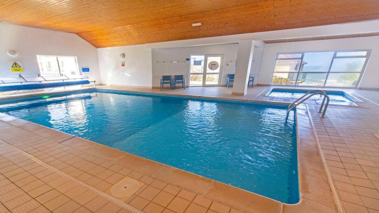 Clifton Court Apt 16 With Indoor Heated Pool & Sea Views Croyde Exteriér fotografie